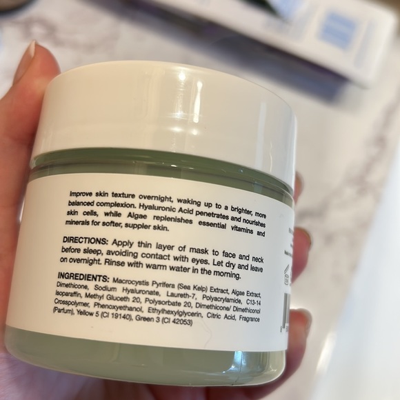 Vitamins and Sea Beauty Bouncy Gel Sea Kelp Hyaluronic Acid Sleep Mask 6 fl oz - Picture 2 of 2